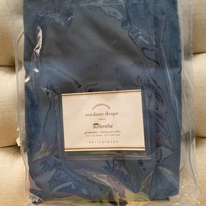 Pottery Barn Accents - Pottery Barn Sunbrella Grommet Drape Panel (1) Pottery Barn Accents - Pottery Barn Sunbrella Grommet Drape Panel (1)